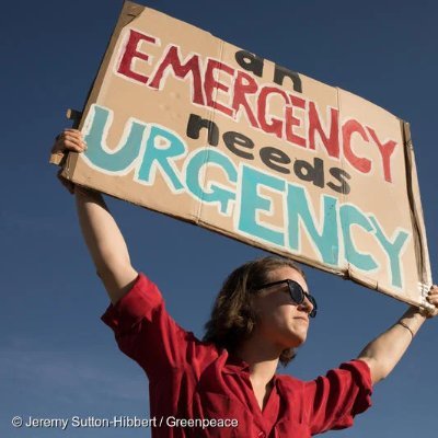 Centrist calling for climate urgency. Anti-populist. Politics best summarised as: Linekerist.