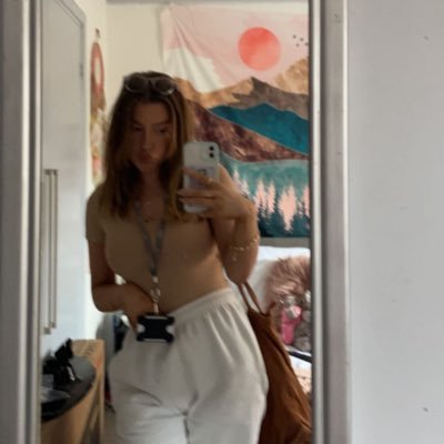 advocaado's profile picture. 🤎ig ~ lauriesuranne 🤎sc ~ lauriesuranne.x