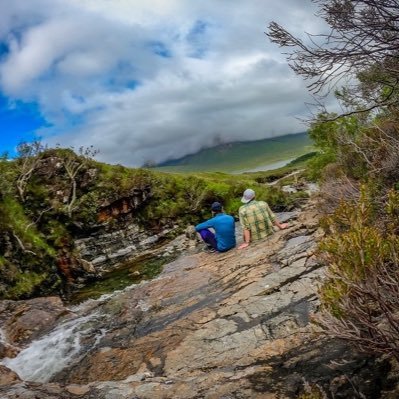 Two friends (and postgrads at UoA) posting about their geology stuff & other things🌍