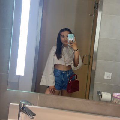 Depop: https://t.co/gU198u13O6 Vinted: https://t.co/0kidEGjF3c