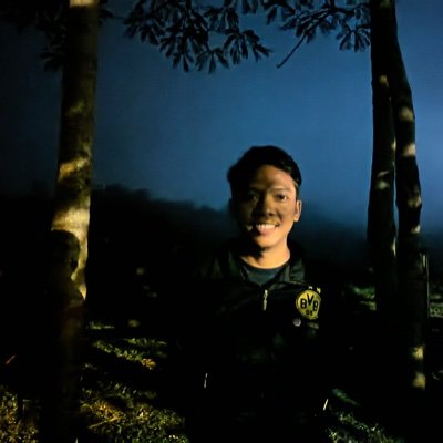 hasim_mq's profile picture. *Santri, Entrepreneur and Policy Analyst