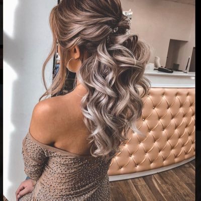 lapluspopulaire's profile picture. 