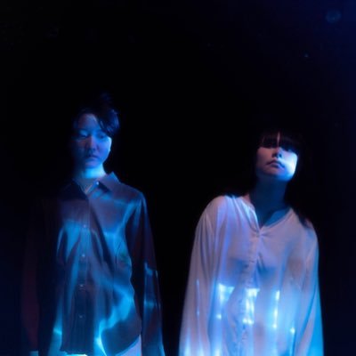 オルタナティブ2ピースロックバンド/ Japanese duo band.
Gt.Vo.麗(@fairypenguin_7) Dr.桂(@katsura_7077)