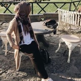 fahasthina_a's profile picture. Iam a poeter 
Architecture 
Geography&History recharger 
💒Srilanaka 
236,old market road sainthamaruthu city _01