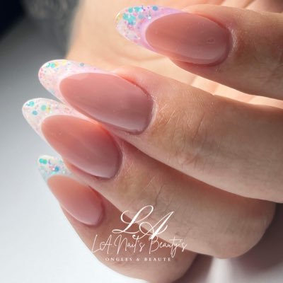 mlledidoune's profile picture. Styliste Ongulaire