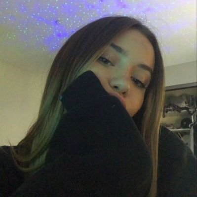 simitnaptinknk's profile picture. 🖤