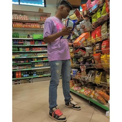 MestaTejas's profile picture. life revolving around beautiful music, concerts & sneakers