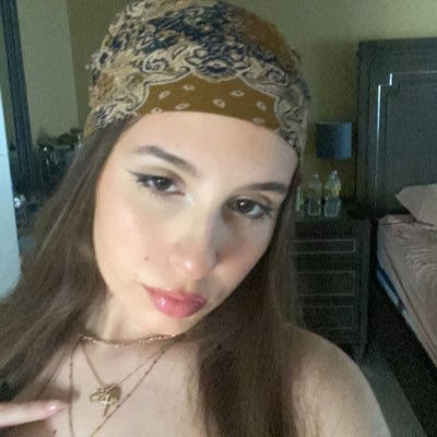 donikapreni32's profile picture. insta: donikapreni32 snapchat: donikapreni32