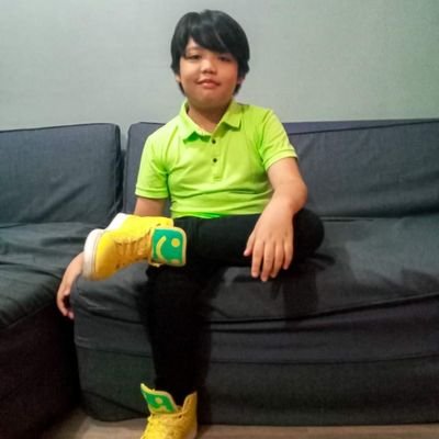 kim_clarenze's profile picture. Wild young and free