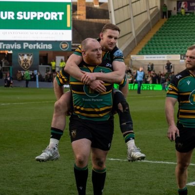 Retired Rugby Player

Ulster
Ealing Trailfinders
Nottingham 
Connacht 
Worcester Warriors 
USAP (Perpignan)
Northampton Saints

Now working in London