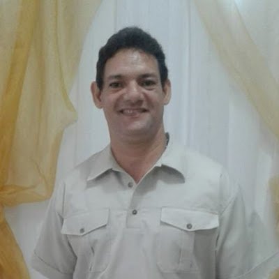 Soy docente,me gusta la música salsa,merengue ,amo a mi familia,Barranquillero,Juniorista,humanista.