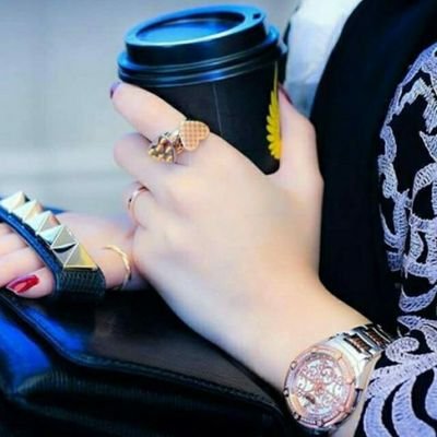 الروح الجميلة تفرض ذاتها أينما حلت .. بتلقائيتها المهذبة و بساطتها الأنيقة و روحها الطيبة ..♡♡♡
#اقتباسات #خواطر