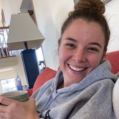 becccks_'s profile picture. celebrating small victories & drinking diet coke