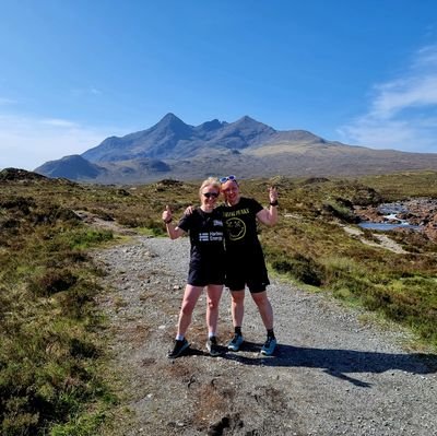 Lover of food, music, the outdoors and adventures 🙌 🥗🥨🍻🍷⛰️🌅 🌞🏃♀️🤸♀️🌍🚲🚄 🚍 💪🤗#ProDotWatcher