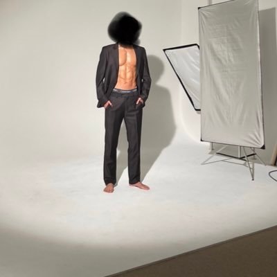 larkmenia2's profile picture. 휸훈