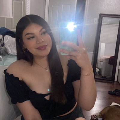 stephanieee__01's profile picture. 
