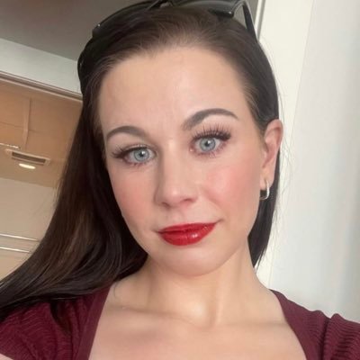 candissley's profile picture. Subpar auto-didact keen on pop culture, AI, ergonomics, and law through the lens of philosophical post-humanism