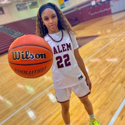 Salem HS Basketball and Track & Field | C/o 2023 | 5’6 Combo Guard | 100m Hurdler, Jumper | GPA: 3.3 |NCAA ID: 2106214349 | https://t.co/KqzKOoQHi5