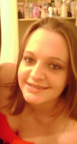 nandaluvison's profile picture. mas pra quem tem pensamento forte o impossível é só questão de opinião ♪ =)