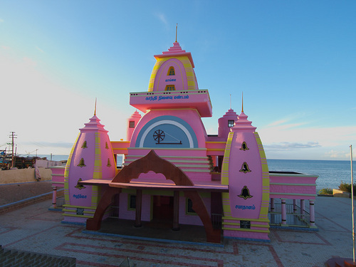 YasuheiHatanaka's profile picture. 写真やらPCやらを狭く浅く、ごまかしながらなんとか食ってます。
好きなものは南インドと熱帯魚と岩です。