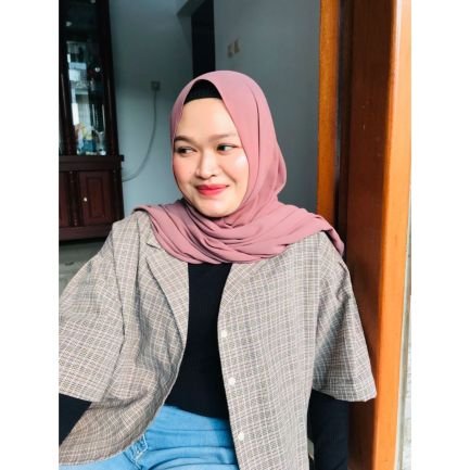 Praitiww's profile picture. Hidup seperti larry~