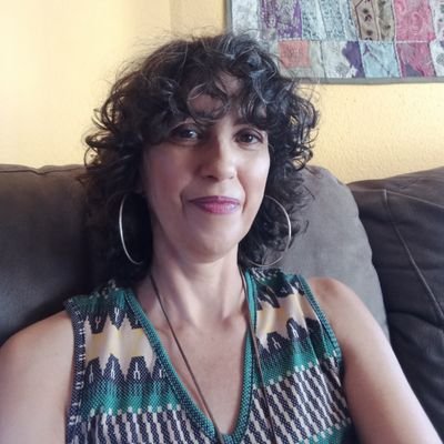 Maestra con la oreja verde.
La música como banda sonora de mi vida 🎷
Lo que se aprende a ser y lo que se aprende a amar en la infancia es lo que perdura.