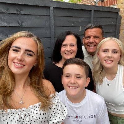 HillsPaula's profile picture. Proud Mum 💗💗💙