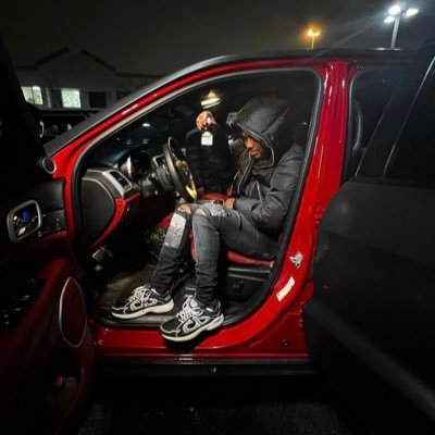@Sunnyswrld @starballn Business inquiries: Playsides929@gmail.com