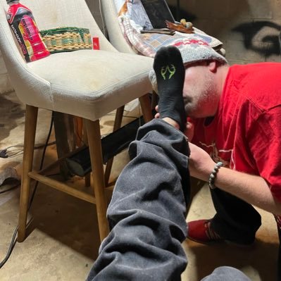 Raunchy fucker with few to no limits. Kinky asf. Love my hole destroyed and returning the favor. Let’s get nasty asf and make some vids. Everything goes.