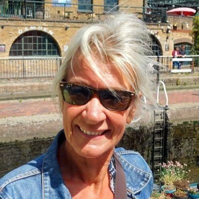 born Brighton , lives Eastbourne ex Head teacher , loves travel,live music,theatre, cats,good food/ wine , sun, walking ,lifelong Seagulls fan #BHAFC 🙌UTA