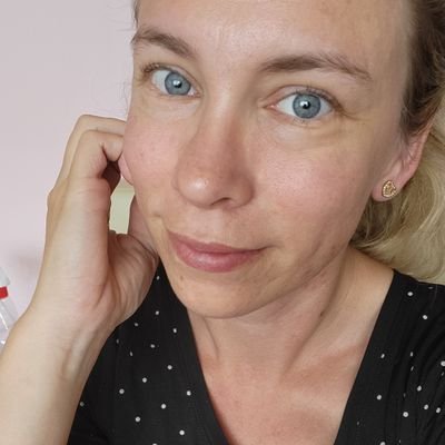 OverathNadine's profile picture. 