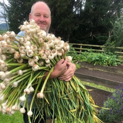 Developing organic raised bed garden & fruit orchard in Herefordshire - I am a Bishop but not a Messiah I am just a naughty gardener - ᚬᚱᚴᛅᚾᛁᚴ ᛒᛁᛋᚼᚬᛒ