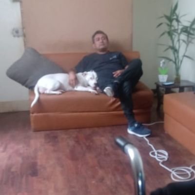 Buscando fondos de inversión para proyectos de desarrollo.