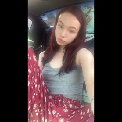 kaybaby4220's profile picture. slowly dying