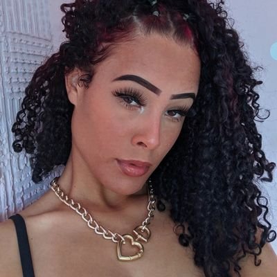 Raniasantos12's profile picture. @flamengo 
20y - Instagram: @ranyasaantos 
°° A. de guardião °° 🛟⛑️
unshakable faith 🌷