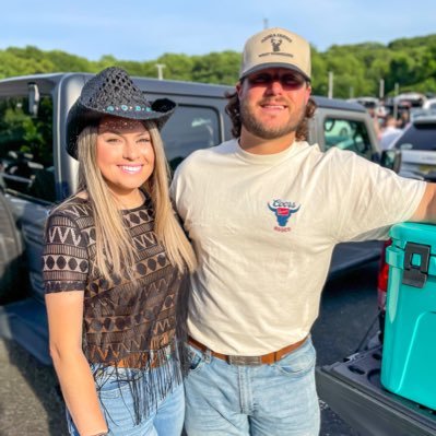 grace_obrien's profile picture. living my best life with @louclem21 🧡🤍🤎 - - - - - - - - - - - 🧠 school social worker ⚽️ kean wsoc asst coach & alum