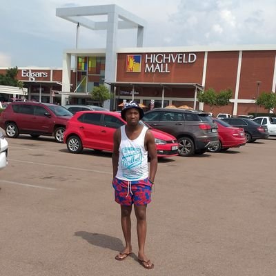 real_mUSAwenkoc's profile picture. it's your boy mUSA umfana waphesheya 🇱🇷