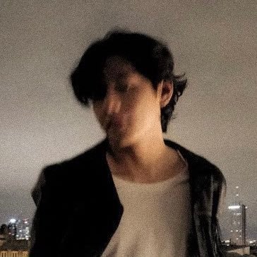 wondervuI's profile picture. capitalism injects a morphine called hope with dreams as collateral. heavy rt. all⚡ all 🐰