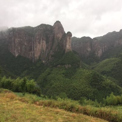 hhh88851391283's profile picture. HELLO