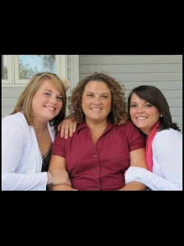 nikki_pease's profile picture. 