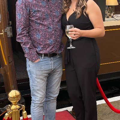 🇬🇧 Genuine horny couple here sharing our raunchy sex life with the world! Mr 40 Mrs 32 • We only reply to DM's which are orders • Content added daily 🇬🇧