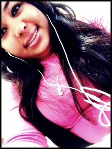 Tu me amas como sou Mas não me deixas como estou Seguir Teus passos sempre vou Rumo ao encontro do Teu amor O Teu amor é maior que a vida ♫