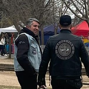 Argentino, Militar,Motociclista, Católico, gallina y Aprendiz de Twitter!