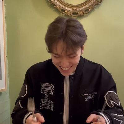 honeyrosiess's profile picture. 