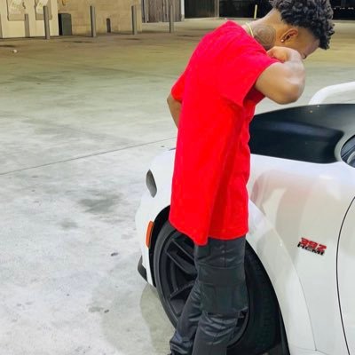 slimek11's profile picture. SU 💛💙