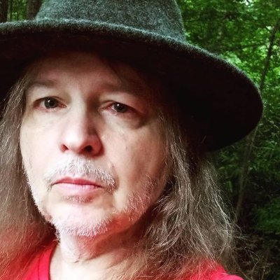 Host of the https://t.co/f1RxzLgPpe podcasts.
In radio in some form or another since 1980. AM/FM, Community, Internet, Podcasting. Retired Radio Hobbyist.