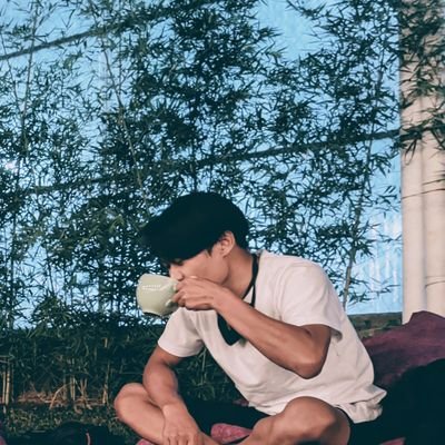 YosPratama4's profile picture. 