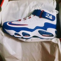 Retro (@sneaker_pluggg) 's Twitter Profile