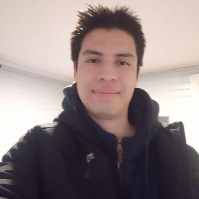 Le pongo bueno a los videojuegos, babeo la almohada y eterno enemigo de las matemáticas.