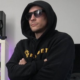 Hago streams diarios y tomo mate acá: https://t.co/m5JZurbG2T 😉
Contacto: enzocueli95@gmail.com